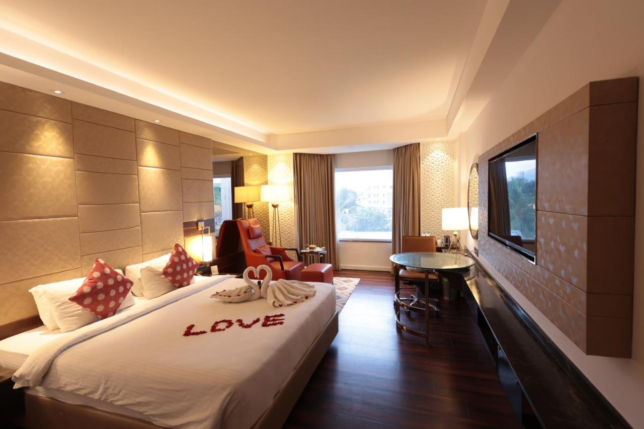 Cenneys Gateway 4*