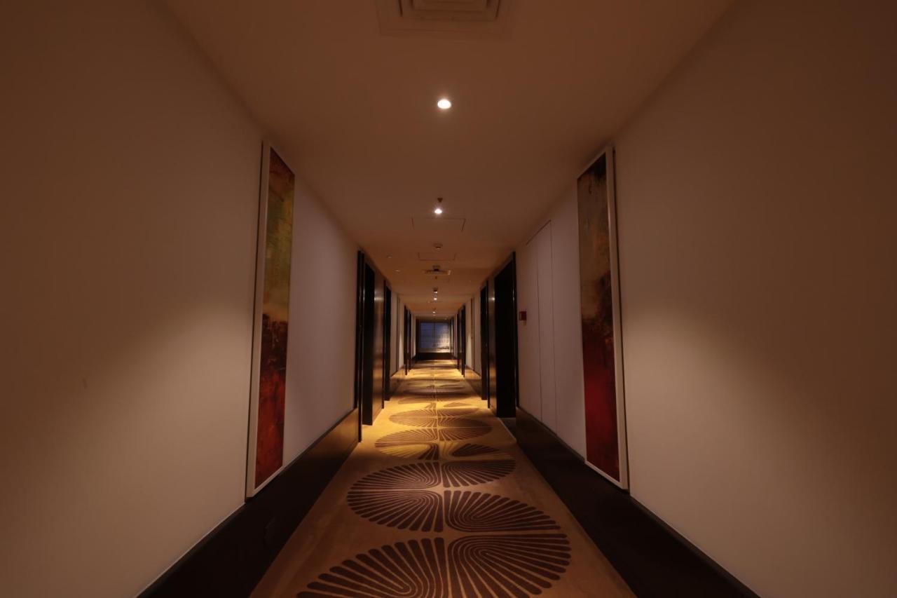 Cenneys Gateway Hotel 4*