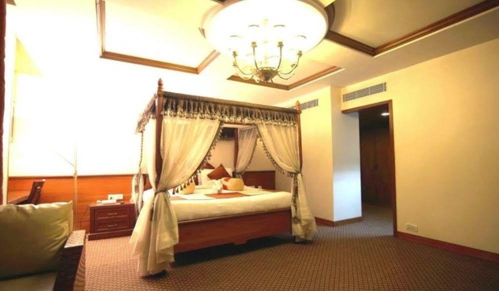 Hotel Cenneys Gateway