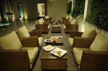 Cenneys Gateway Hotel 4*